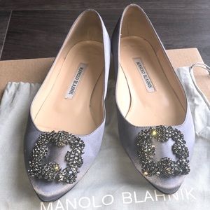 Manolo Blahnik Hangisi Flat satin